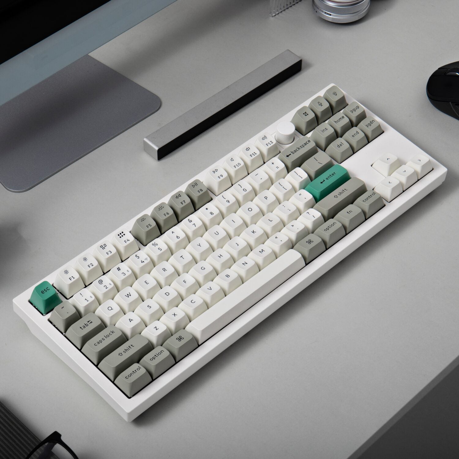 Keychron Q3 Max 80% Full Assembled Knob Red Switch Hot-Swap Gateron Jupiter RGB Wireless Keyboard - Shell White